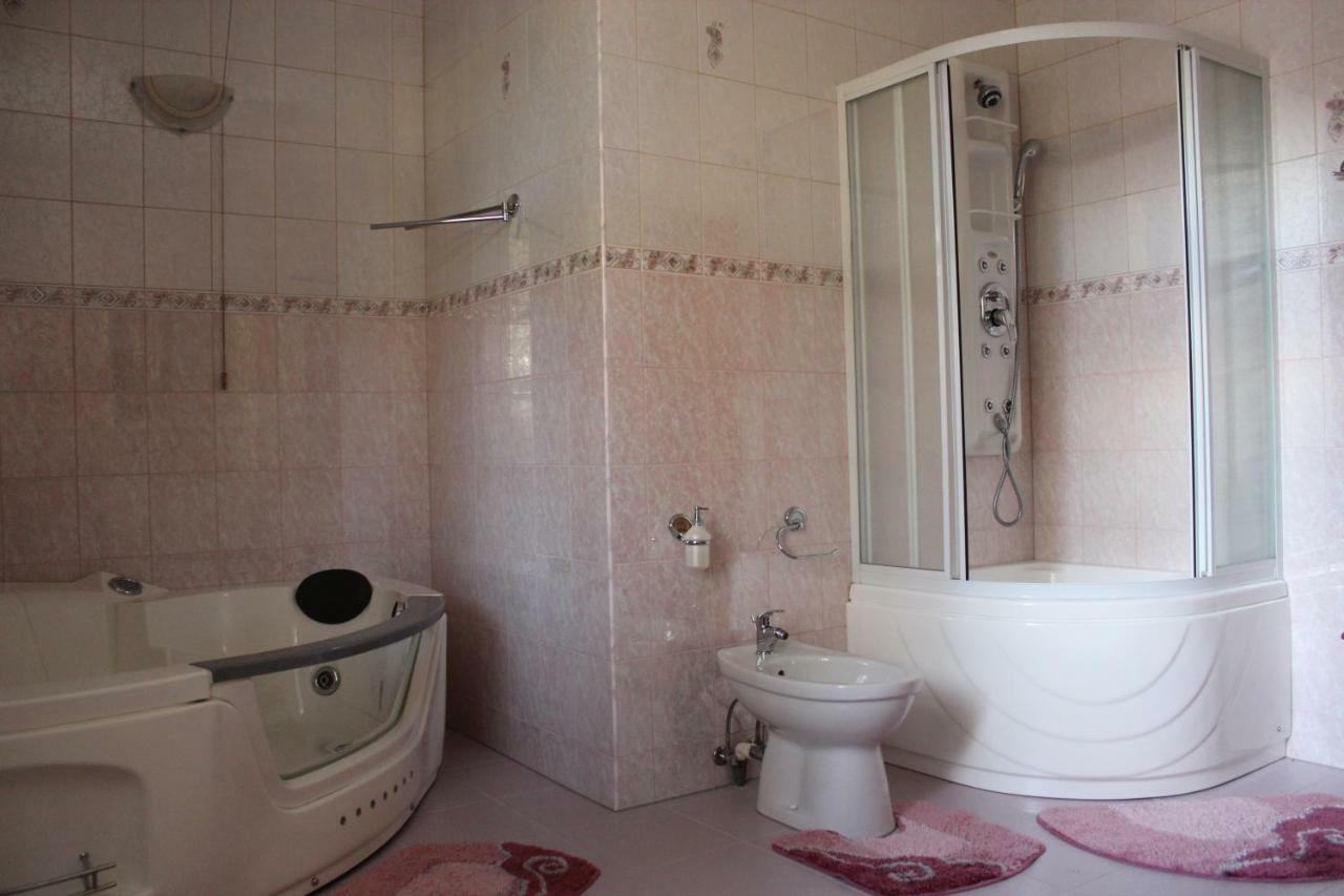 Strelnieku Prospekts Villa 44 Jurmala Ngoại thất bức ảnh